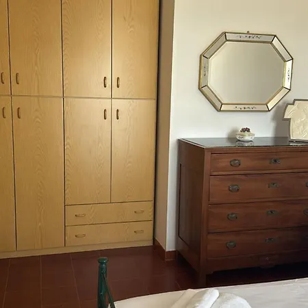 Casa Del Melograno بيت للعطل